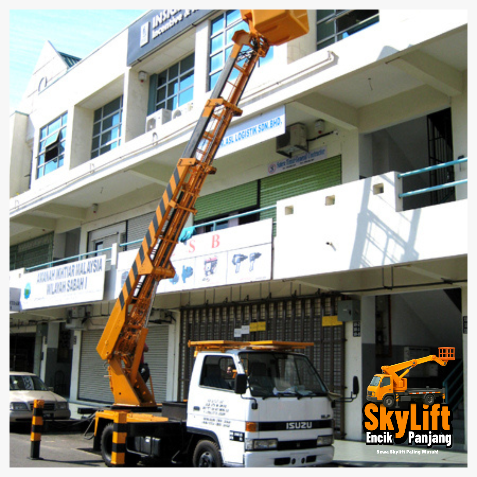 Glass facade cleaning, KLCC area
